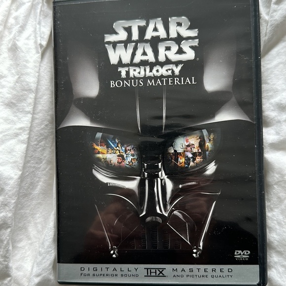 Star Wars Trilogy DVD box set. Includes 4, 5 & 6 plus bonus DVD - Picture 9 of 12